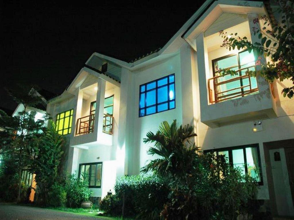 Chayada Garden House And Resort Hotel Nakhonratchasima Eksteriør bilde